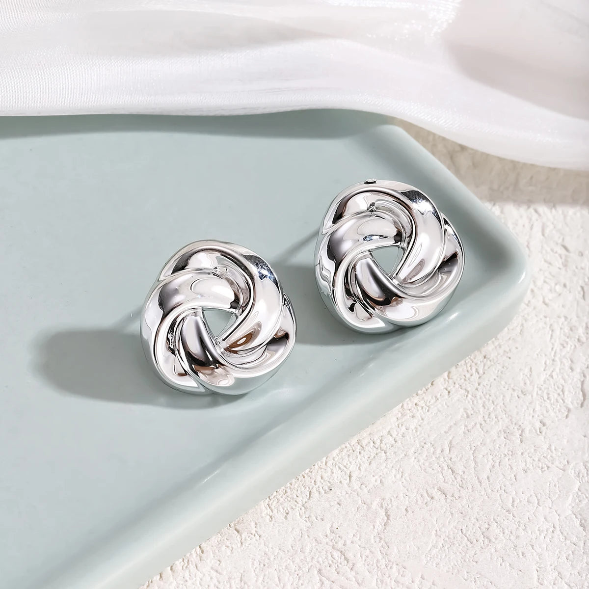 עגילים- INFINITY GOLD