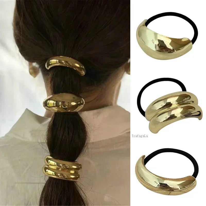 גומיה- GOLDEN CHARM HAIR TIE